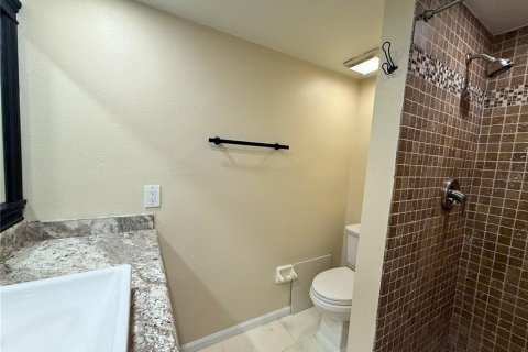 Townhouse in Tampa, Florida 2 bedrooms, 110.55 sq.m. № 2092202 - photo 12