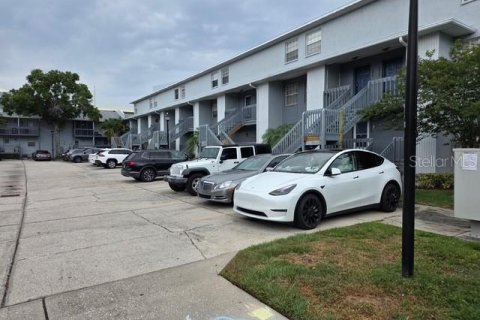 Townhouse in Tampa, Florida 2 bedrooms, 110.55 sq.m. № 2092202 - photo 2