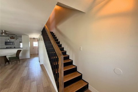 Townhouse in Tampa, Florida 2 bedrooms, 110.55 sq.m. № 2092202 - photo 7