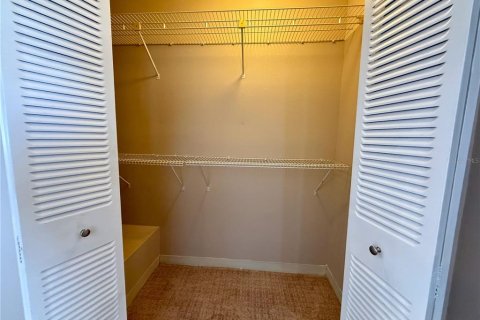 Townhouse in Tampa, Florida 2 bedrooms, 110.55 sq.m. № 2092202 - photo 26