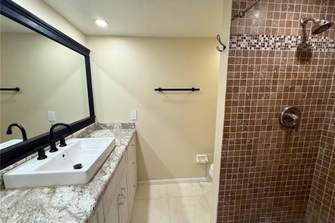 Townhouse in Tampa, Florida 2 bedrooms, 110.55 sq.m. № 2092202 - photo 30