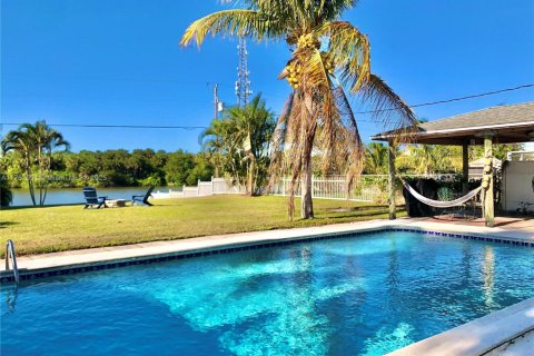 Villa ou maison à louer à Sebastian, Floride: 3 chambres, 124.3 m2 № 1707166 - photo 1