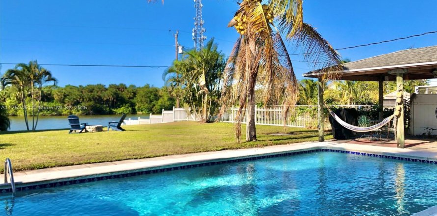 Villa ou maison à Sebastian, Floride 3 chambres, 124.3 m2 № 1707166