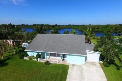 Villa ou maison à louer à Sebastian, Floride: 3 chambres, 124.3 m2 № 1707166 - photo 2
