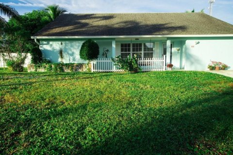 Villa ou maison à louer à Sebastian, Floride: 3 chambres, 124.3 m2 № 1707166 - photo 3