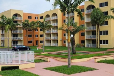 Condo in Hialeah, Florida, 1 bedroom  № 1944365 - photo 4