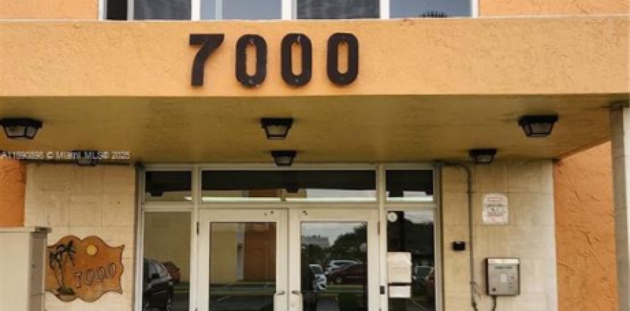 Condo in Hialeah, Florida, 1 bedroom  № 1944365