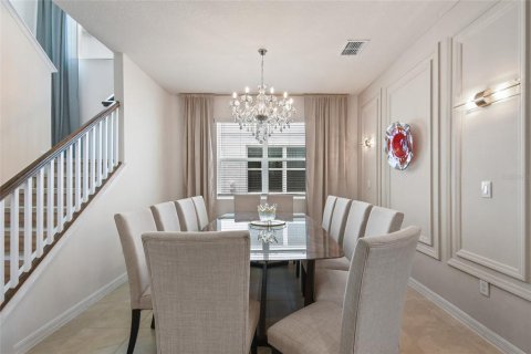Casa en venta en Kissimmee, Florida, 7 dormitorios, 328.22 m2 № 2232200 - foto 13
