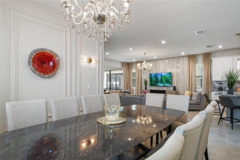 Casa en venta en Kissimmee, Florida, 7 dormitorios, 328.22 m2 № 2232200 - foto 19