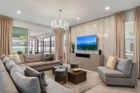 Casa en venta en Kissimmee, Florida, 7 dormitorios, 328.22 m2 № 2232200 - foto 15