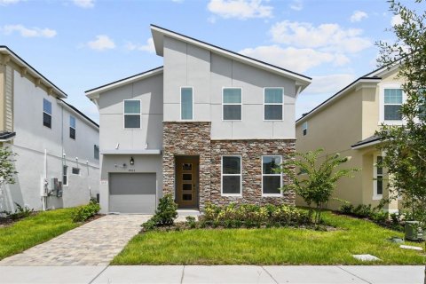 Casa en venta en Kissimmee, Florida, 7 dormitorios, 328.22 m2 № 2232200 - foto 2