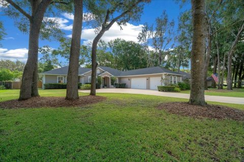 House in Ocala, Florida 4 bedrooms, 299.7 sq.m. № 1901586 - photo 9