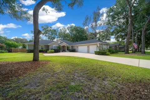 House in Ocala, Florida 4 bedrooms, 299.7 sq.m. № 1901586 - photo 10