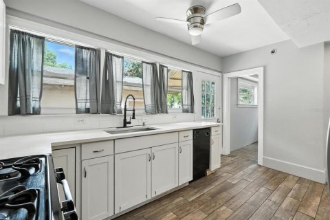 House in Daytona Beach, Florida 4 bedrooms, 130.25 sq.m. № 1829876 - photo 18