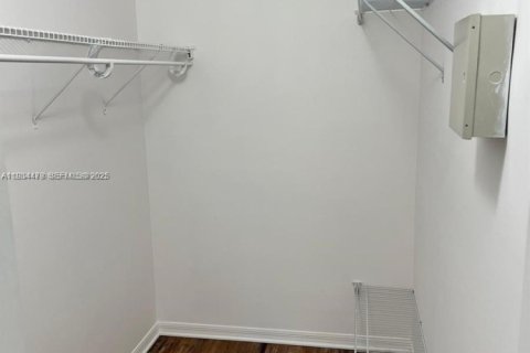 Снять в аренду кондоминиум в Хомстед, Флорида 2 спальни, 75.72м2, № 1992576 - фото 16