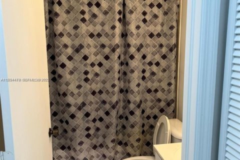 Снять в аренду кондоминиум в Хомстед, Флорида 2 спальни, 75.72м2, № 1992576 - фото 9