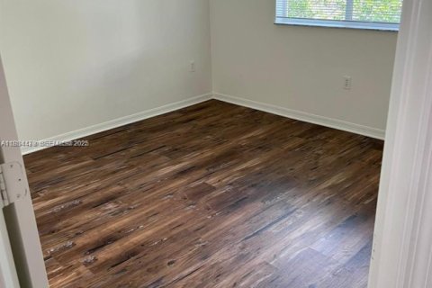 Снять в аренду кондоминиум в Хомстед, Флорида 2 спальни, 75.72м2, № 1992576 - фото 15