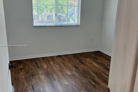 Снять в аренду кондоминиум в Хомстед, Флорида 2 спальни, 75.72м2, № 1992576 - фото 12