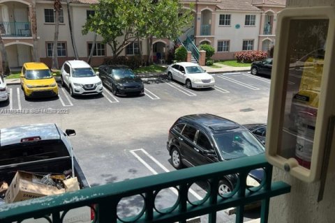 Снять в аренду кондоминиум в Хомстед, Флорида 2 спальни, 75.72м2, № 1992576 - фото 23