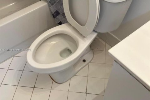 Снять в аренду кондоминиум в Хомстед, Флорида 2 спальни, 75.72м2, № 1992576 - фото 8