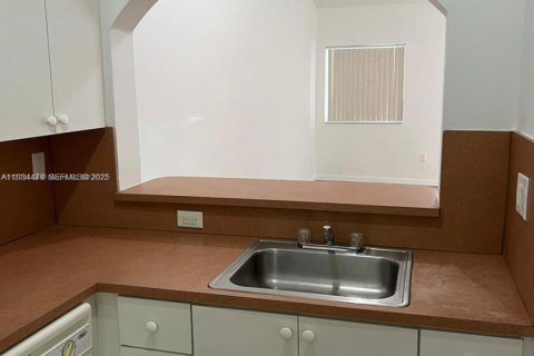 Снять в аренду кондоминиум в Хомстед, Флорида 2 спальни, 75.72м2, № 1992576 - фото 4