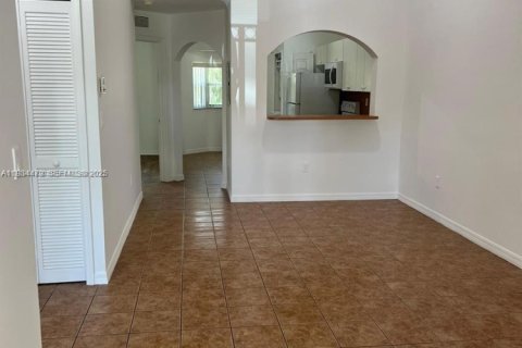 Снять в аренду кондоминиум в Хомстед, Флорида 2 спальни, 75.72м2, № 1992576 - фото 1