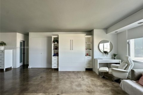 Condo in Miami Beach, Florida № 1758538 - photo 11