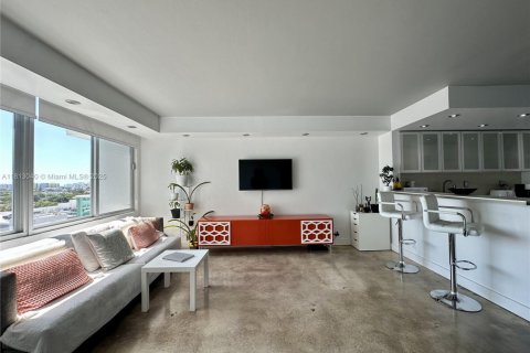 Condo in Miami Beach, Florida № 1758538 - photo 10