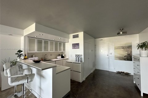 Condo in Miami Beach, Florida № 1758538 - photo 3
