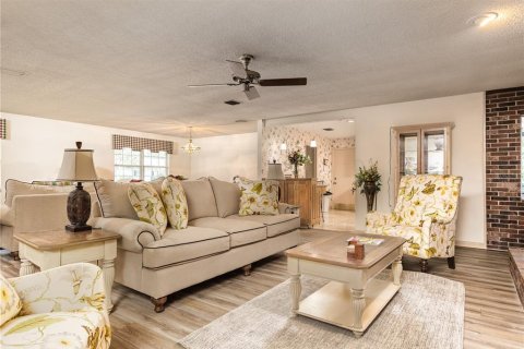 House in Lakeland, Florida 3 bedrooms, 226.68 sq.m. № 1821171 - photo 12