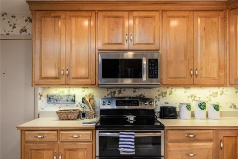 House in Lakeland, Florida 3 bedrooms, 226.68 sq.m. № 1821171 - photo 5