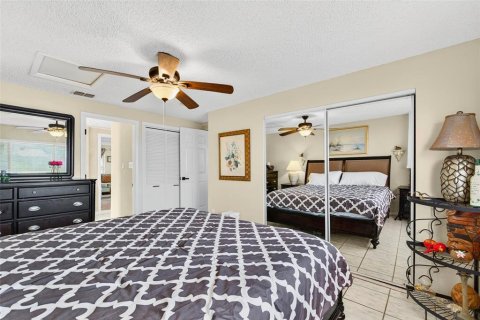 House in Hudson, Florida 3 bedrooms, 137.96 sq.m. № 1869669 - photo 13