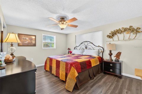 House in Hudson, Florida 3 bedrooms, 137.96 sq.m. № 1869669 - photo 17