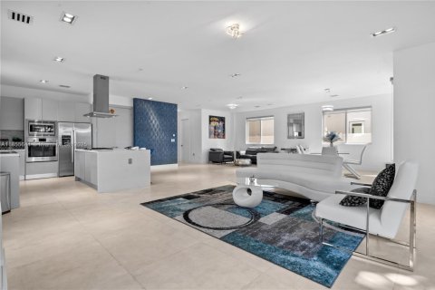 Купить виллу или дом в Дорал, Флорида 4 спальни, 281.49м2, № 1962619 - фото 19