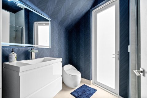 Купить виллу или дом в Дорал, Флорида 4 спальни, 281.49м2, № 1962619 - фото 24