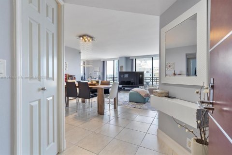 Copropriété à vendre à Aventura, Floride: 2 chambres, 118.08 m2 № 1848891 - photo 6