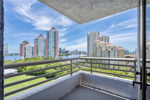 Copropriété à vendre à Aventura, Floride: 2 chambres, 118.08 m2 № 1848891 - photo 1