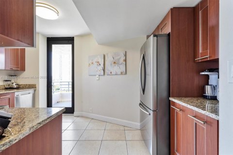 Copropriété à vendre à Aventura, Floride: 2 chambres, 118.08 m2 № 1848891 - photo 18