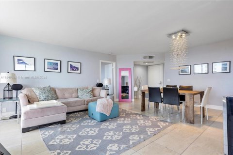 Copropriété à vendre à Aventura, Floride: 2 chambres, 118.08 m2 № 1848891 - photo 2