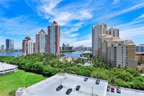 Copropriété à vendre à Aventura, Floride: 2 chambres, 118.08 m2 № 1848891 - photo 12
