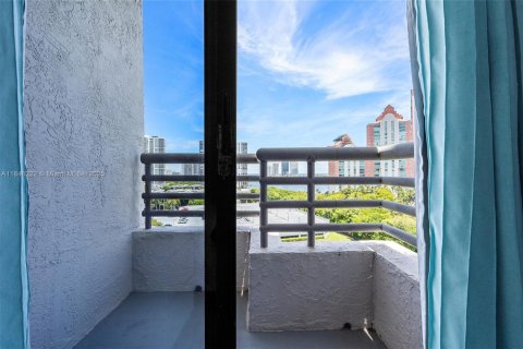 Copropriété à vendre à Aventura, Floride: 2 chambres, 118.08 m2 № 1848891 - photo 30