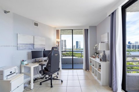 Copropriété à vendre à Aventura, Floride: 2 chambres, 118.08 m2 № 1848891 - photo 14