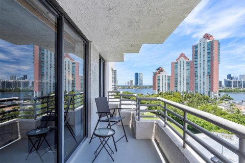 Copropriété à vendre à Aventura, Floride: 2 chambres, 118.08 m2 № 1848891 - photo 11