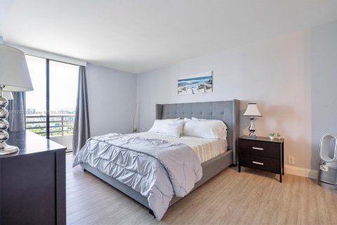Copropriété à vendre à Aventura, Floride: 2 chambres, 118.08 m2 № 1848891 - photo 25
