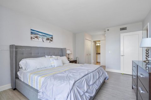 Copropriété à vendre à Aventura, Floride: 2 chambres, 118.08 m2 № 1848891 - photo 22