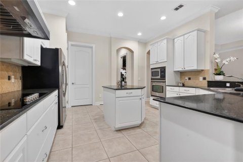 Casa en venta en Orlando, Florida, 4 dormitorios, 364.64 m2 № 2110689 - foto 19