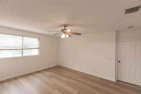 Villa ou maison à vendre à Weston, Floride: 4 chambres, 167.41 m2 № 1818656 - photo 30