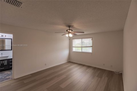 Villa ou maison à vendre à Weston, Floride: 4 chambres, 167.41 m2 № 1818656 - photo 29