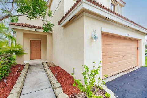 Villa ou maison à vendre à Weston, Floride: 4 chambres, 167.41 m2 № 1818656 - photo 4