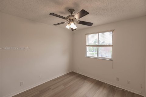 Villa ou maison à vendre à Weston, Floride: 4 chambres, 167.41 m2 № 1818656 - photo 27
